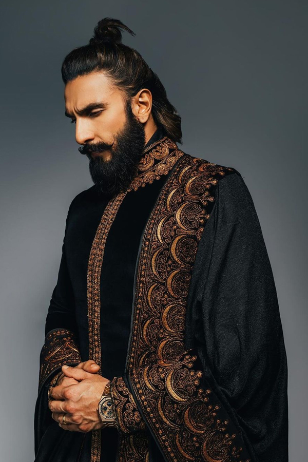 Bollywood Super Star Ranveer Singh At Anant Radhika Wedding Photos Goes Viral8