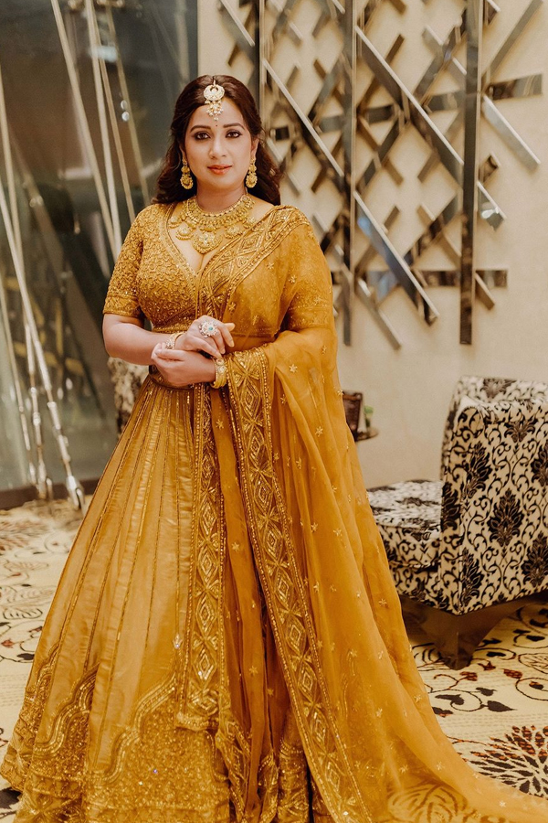 Singer Shreya Ghoshal Adorable Looks In Anant-Radhika Wedding2