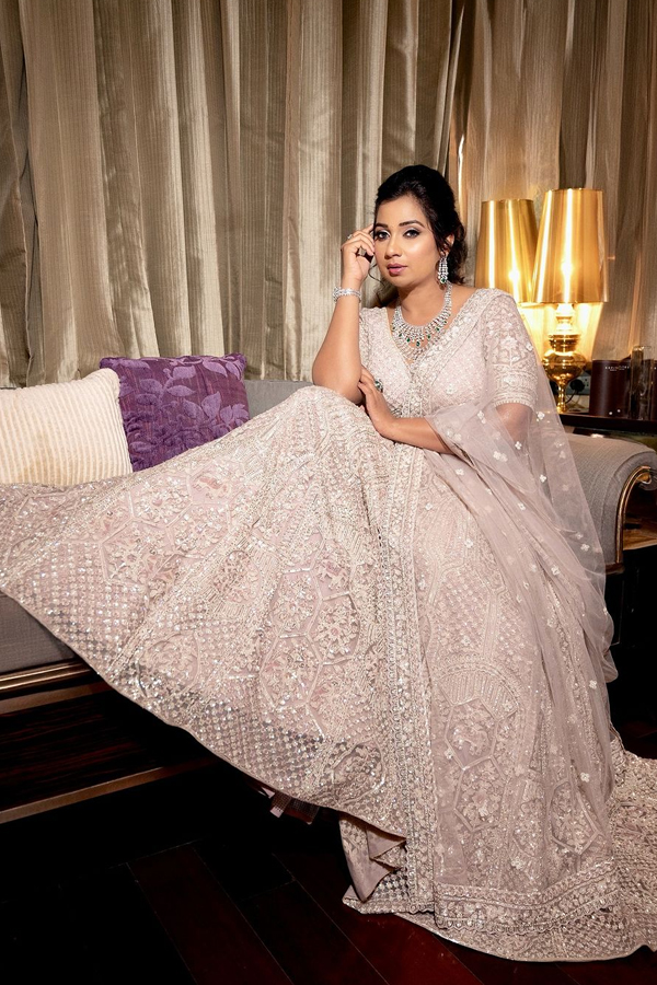 Singer Shreya Ghoshal Adorable Looks In Anant-Radhika Wedding12