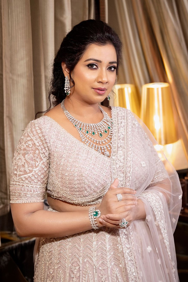 Singer Shreya Ghoshal Adorable Looks In Anant-Radhika Wedding13