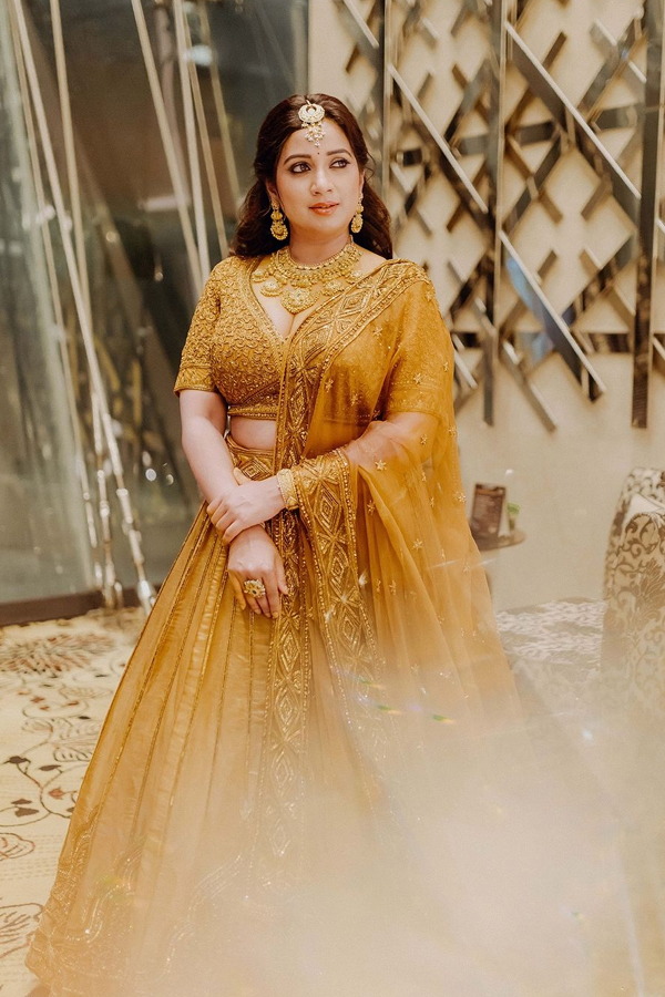 Singer Shreya Ghoshal Adorable Looks In Anant-Radhika Wedding4