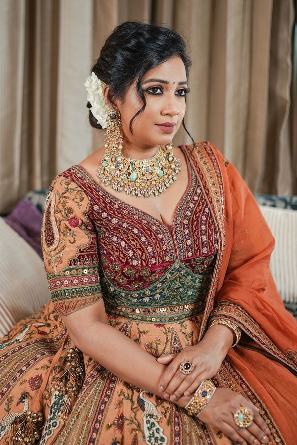 Singer Shreya Ghoshal Adorable Looks In Anant-Radhika Wedding7