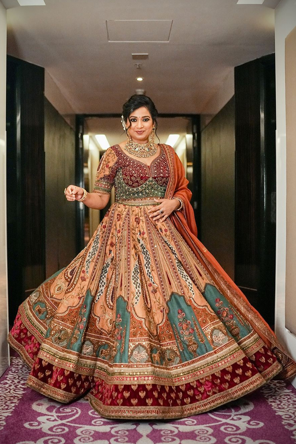 Singer Shreya Ghoshal Adorable Looks In Anant-Radhika Wedding10
