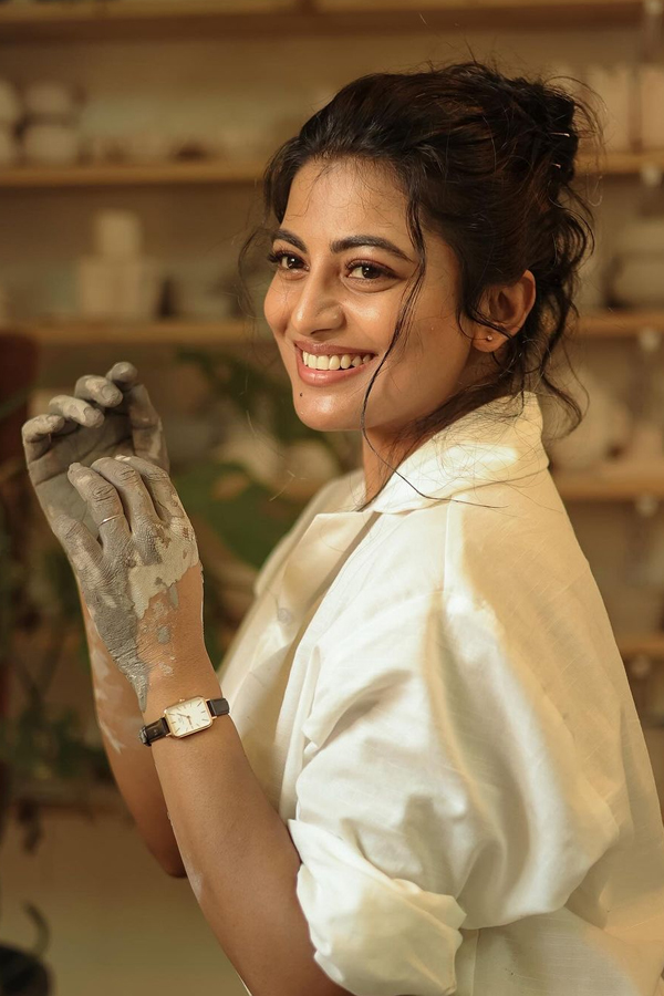 South Indian Actress Anandhi Birthday Special Gallery5