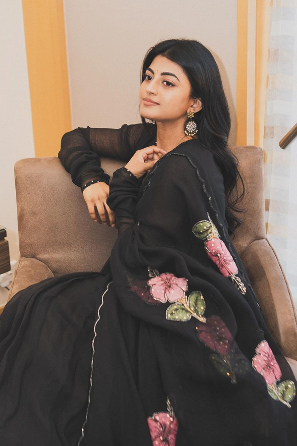 South Indian Actress Anandhi Birthday Special Gallery9