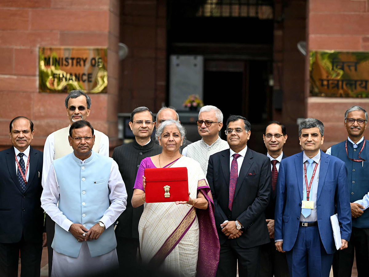 Finance Minister Nirmala Sitharaman Photos1