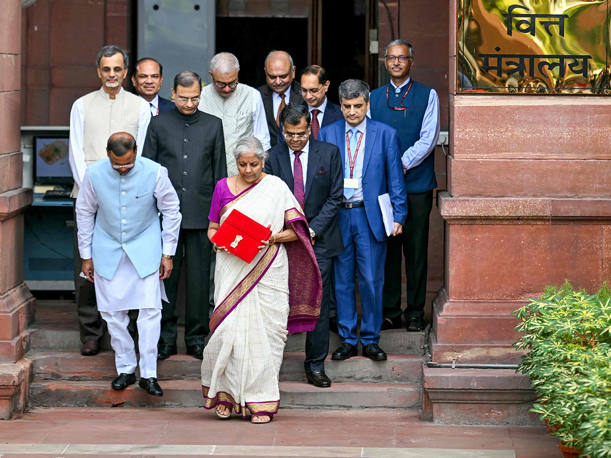 Finance Minister Nirmala Sitharaman Photos5