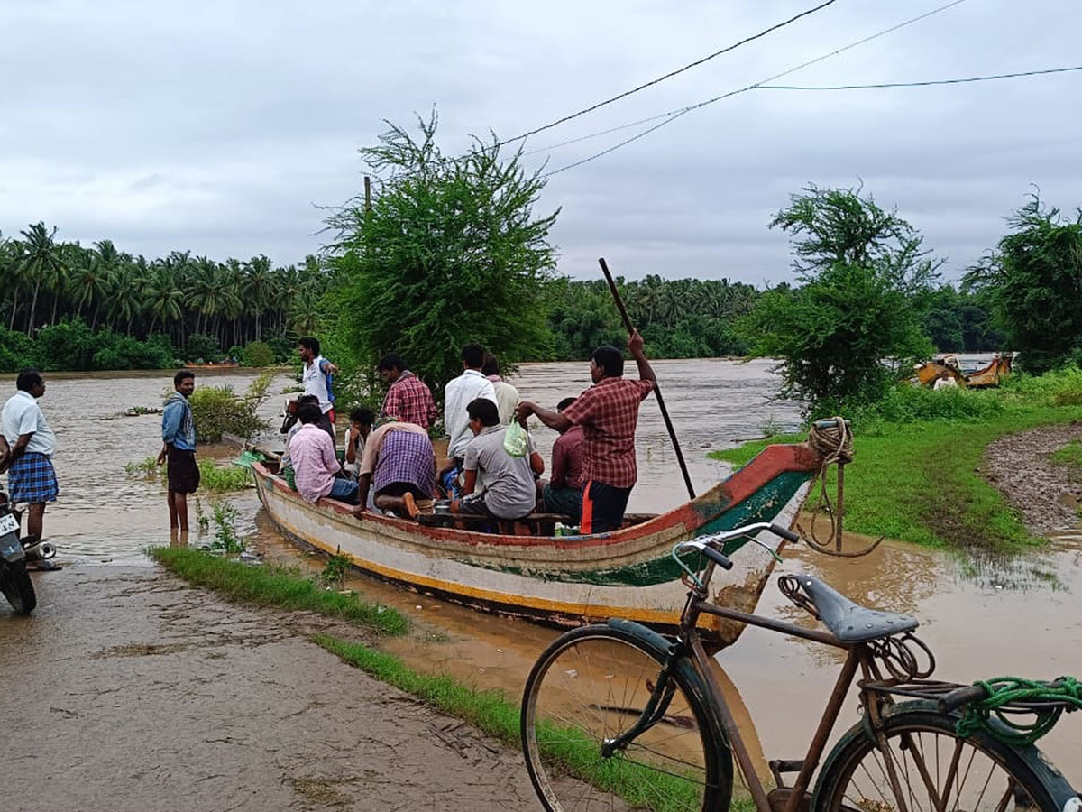 Heavy rains in konaseema districts photos20
