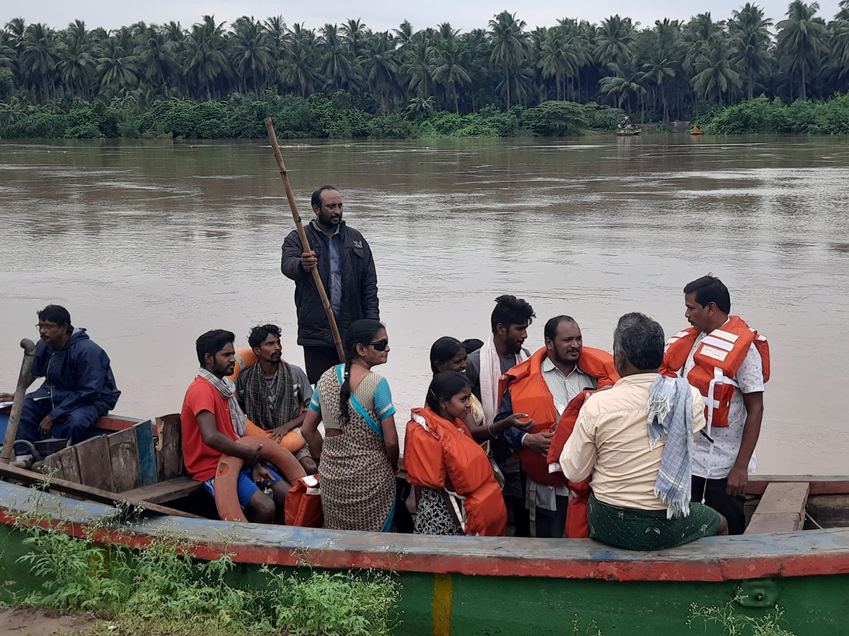 Heavy rains in konaseema districts photos24