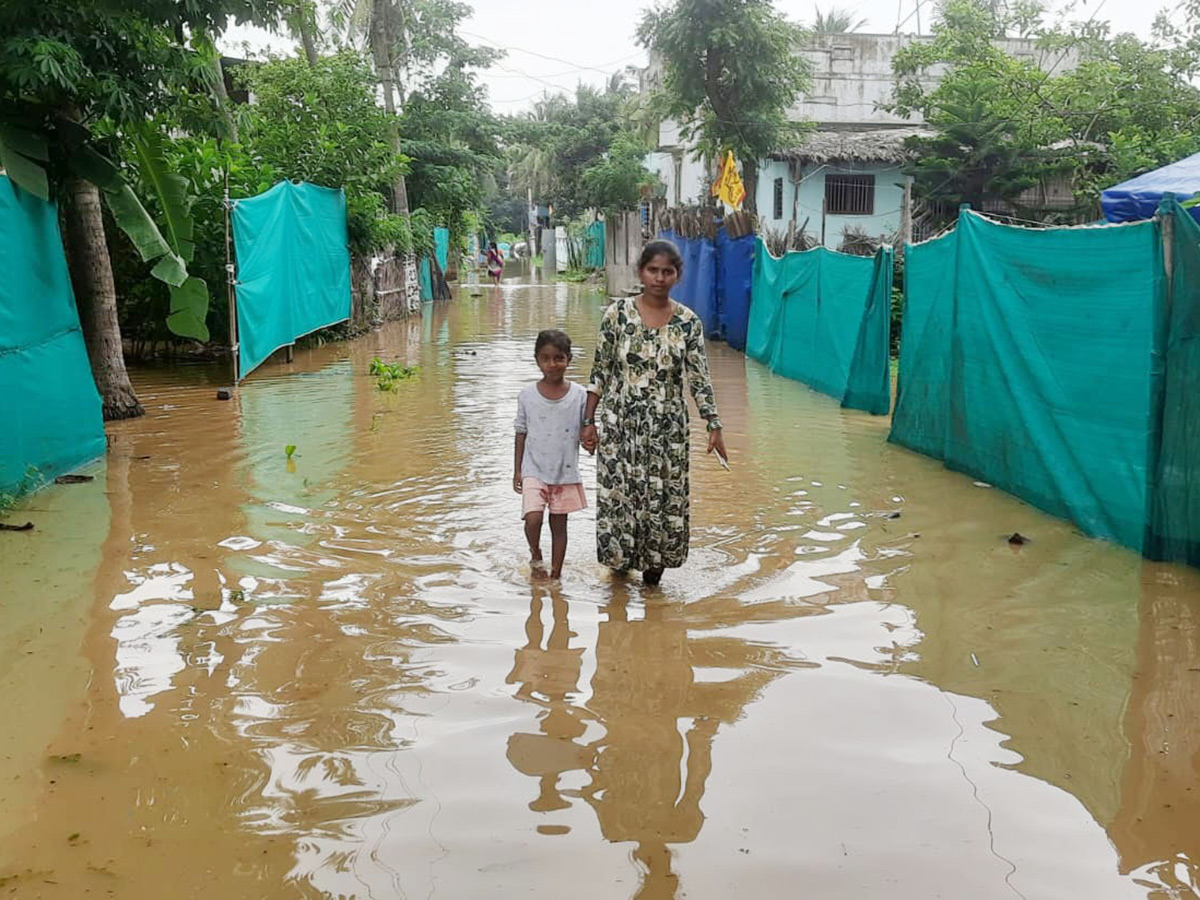 Heavy rains in konaseema districts photos6