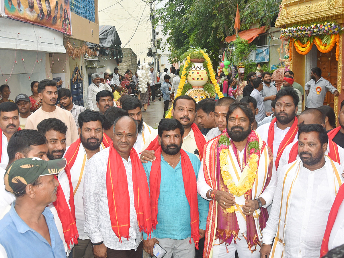 Mahabubnagar : Pochamma Ammavari Bonalu Photos10