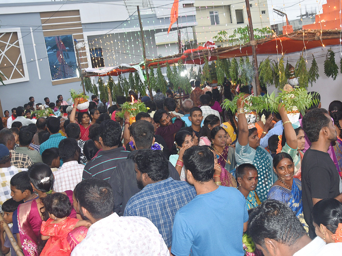 Mahabubnagar : Pochamma Ammavari Bonalu Photos19