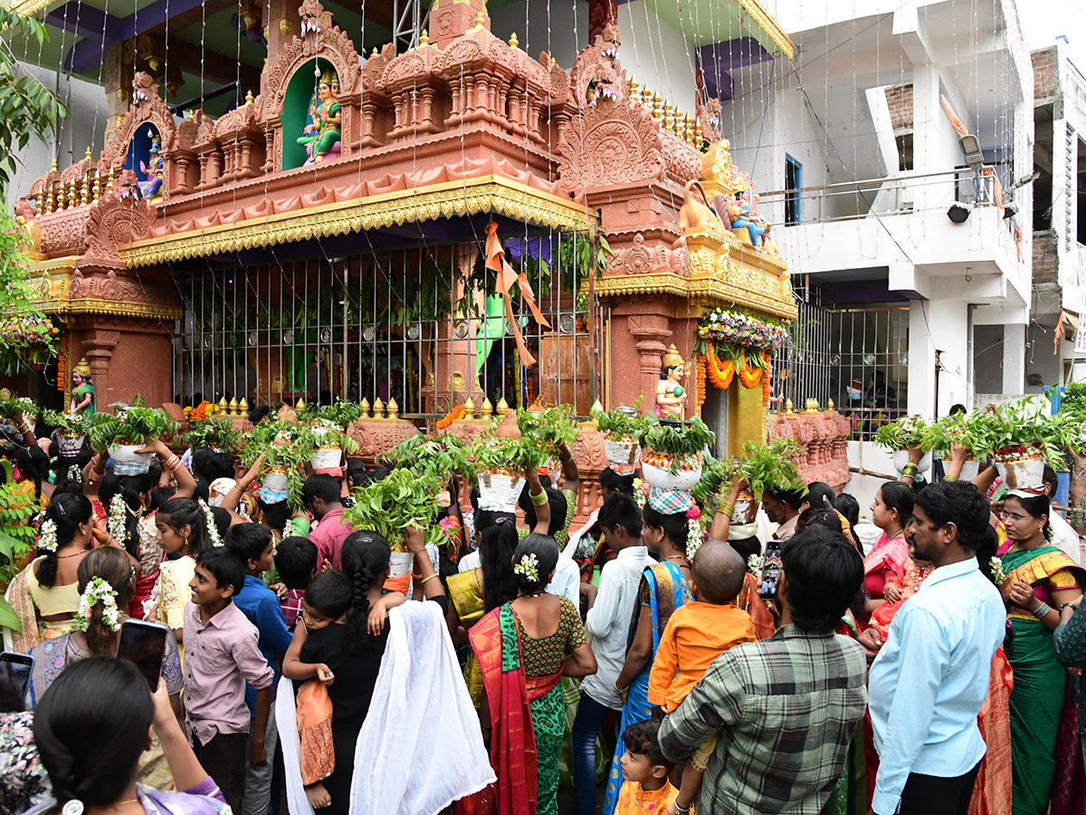 Mahabubnagar : Pochamma Ammavari Bonalu Photos2