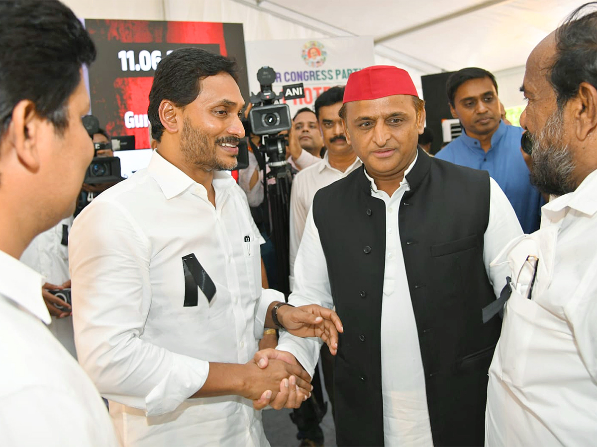 ys jagan dharna at jantar mantar delhi photos21