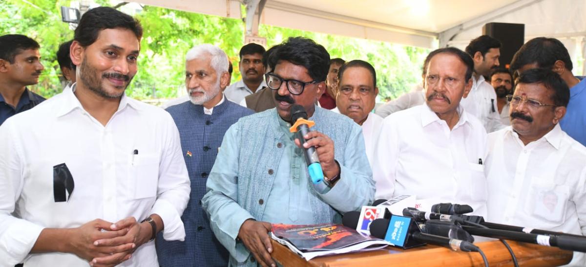 ys jagan dharna at jantar mantar delhi photos30