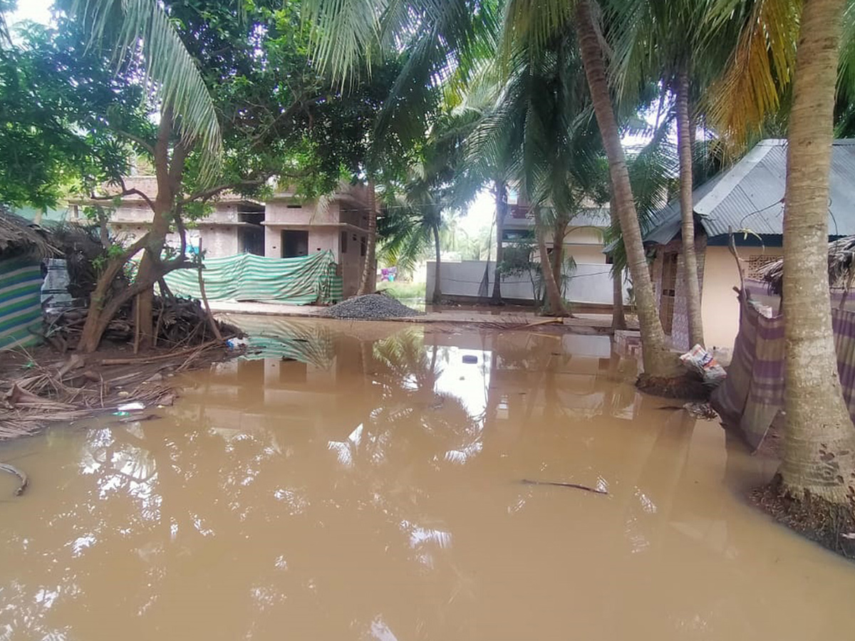 Rajahmundry : Godavari Flood Water in Konaseema District Photos39