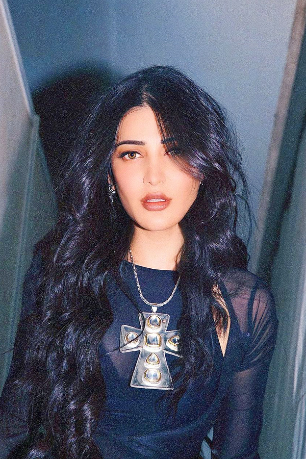 Interesting Facts About Actress Shruti Haasan: Photos2