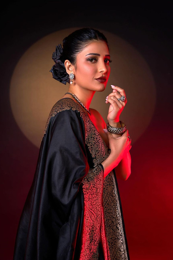 Interesting Facts About Actress Shruti Haasan: Photos9