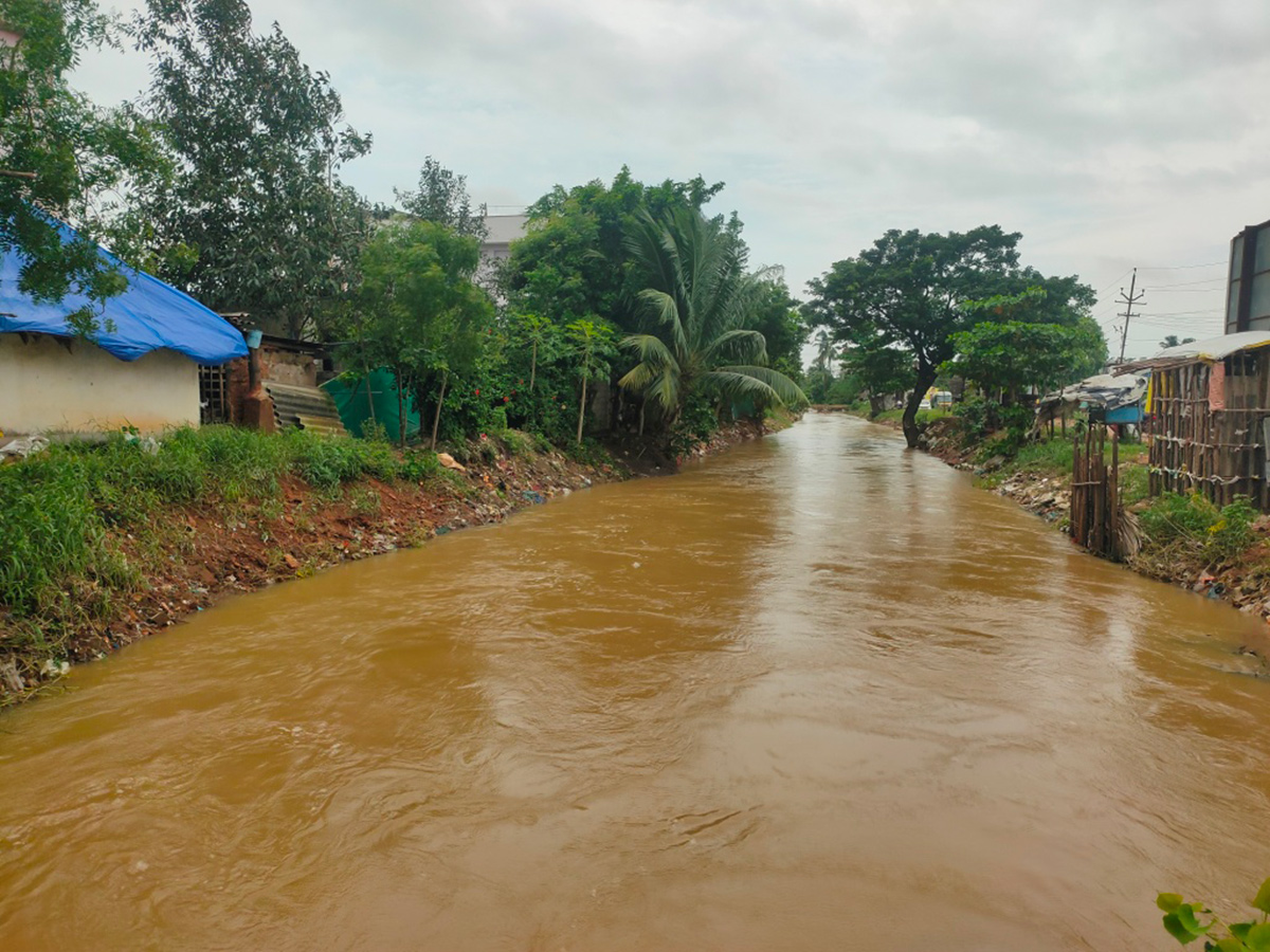 Rajahmundry : Godavari Flood Water in Konaseema District Photos6
