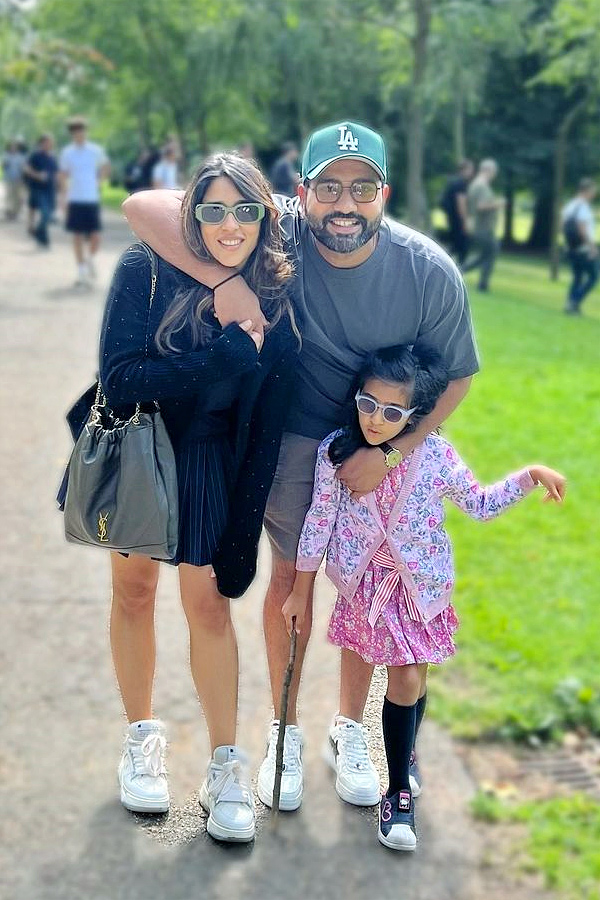 Rohit Sharma Enjoys Holiday With Wife Ritika and Daughter Samaira Photos3