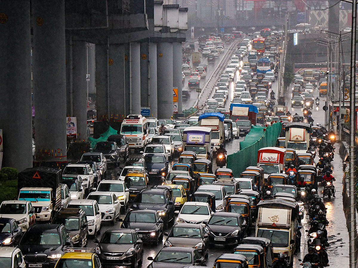 Heavy Rains Alert in Mumbai Photos1