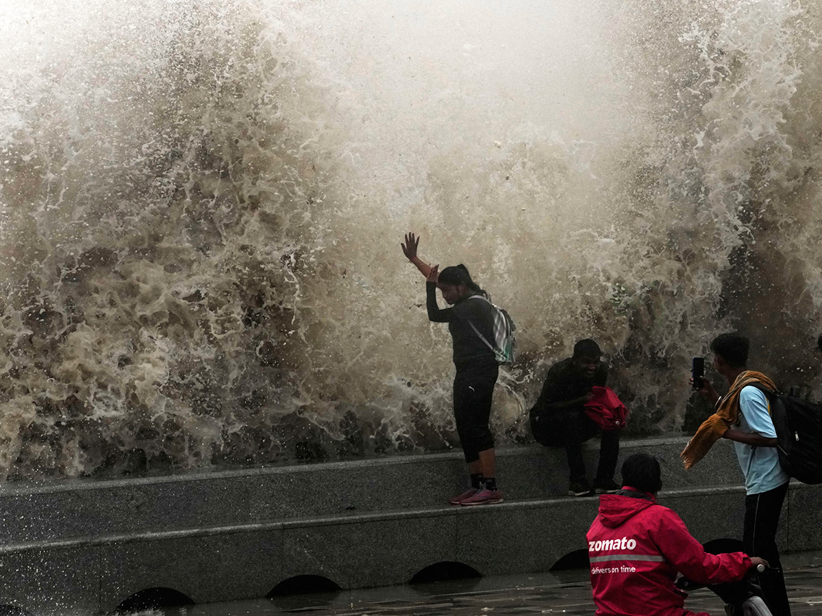 Heavy Rains Alert in Mumbai Photos13