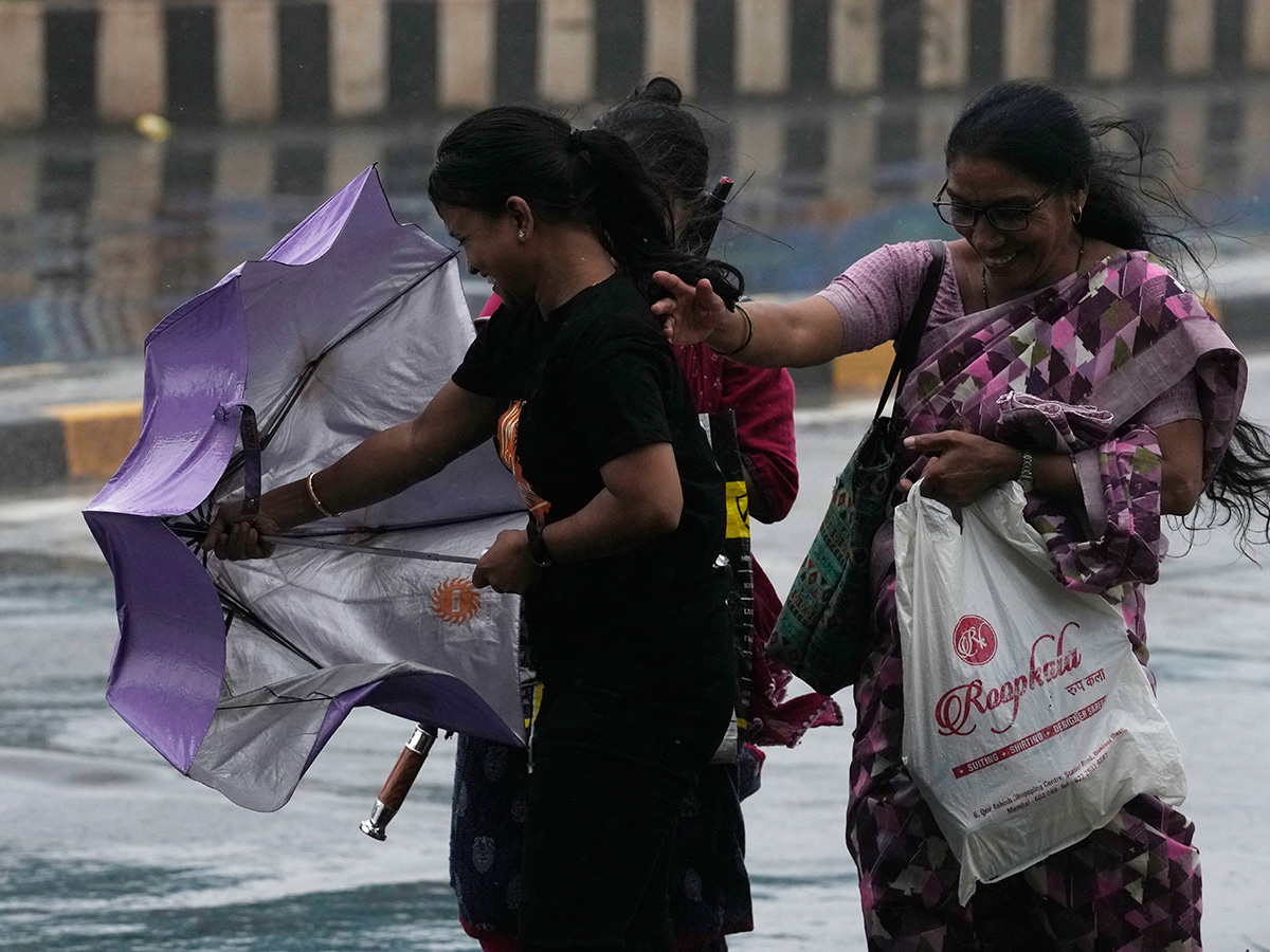 Heavy Rains Alert in Mumbai Photos15