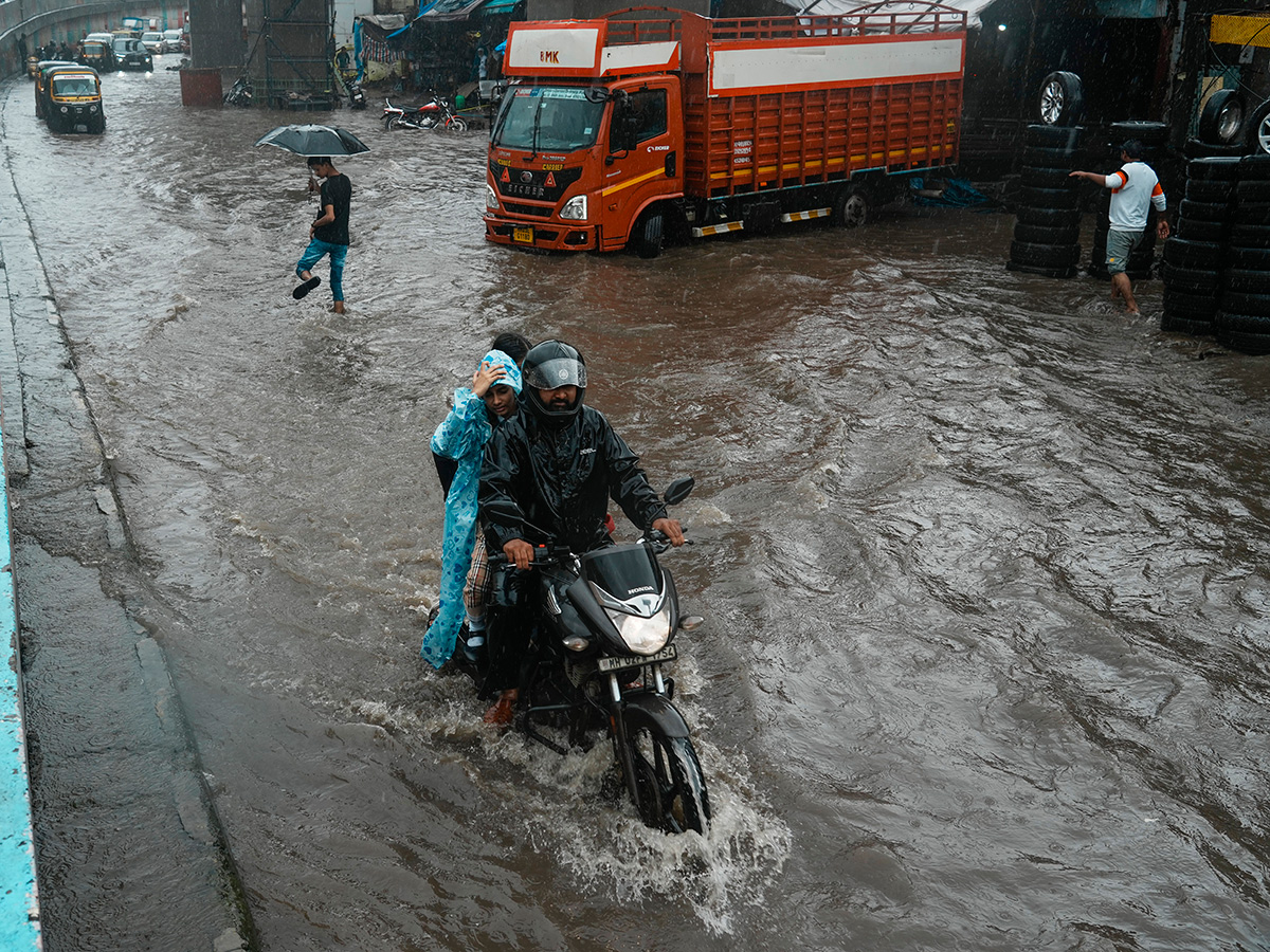Heavy Rains Alert in Mumbai Photos3