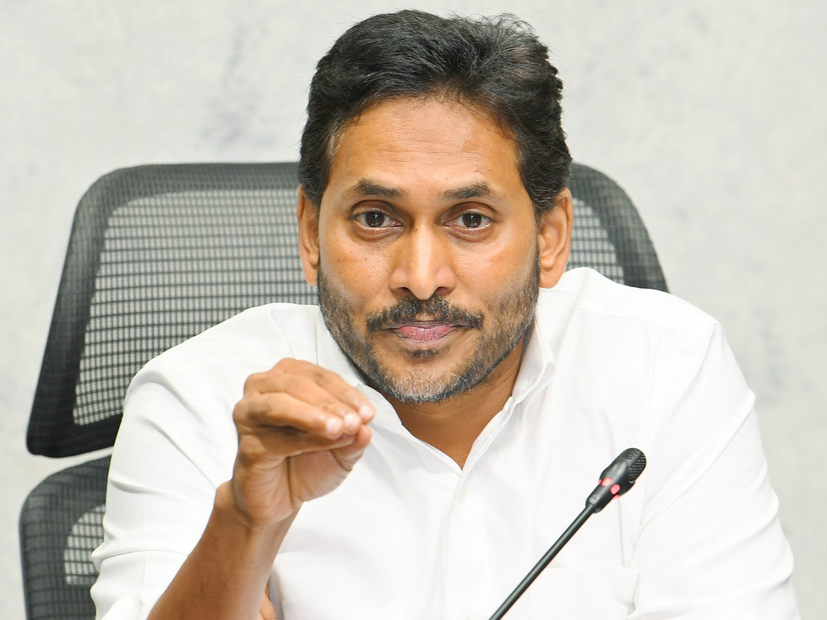 YS Jagan Mohan Reddy Press meet from his Camp Office At Tadepalli Photos14
