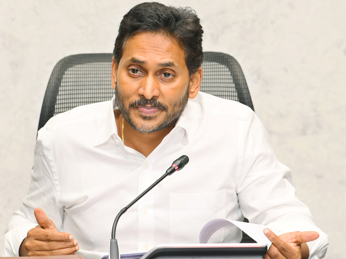 YS Jagan Mohan Reddy Press meet from his Camp Office At Tadepalli Photos11