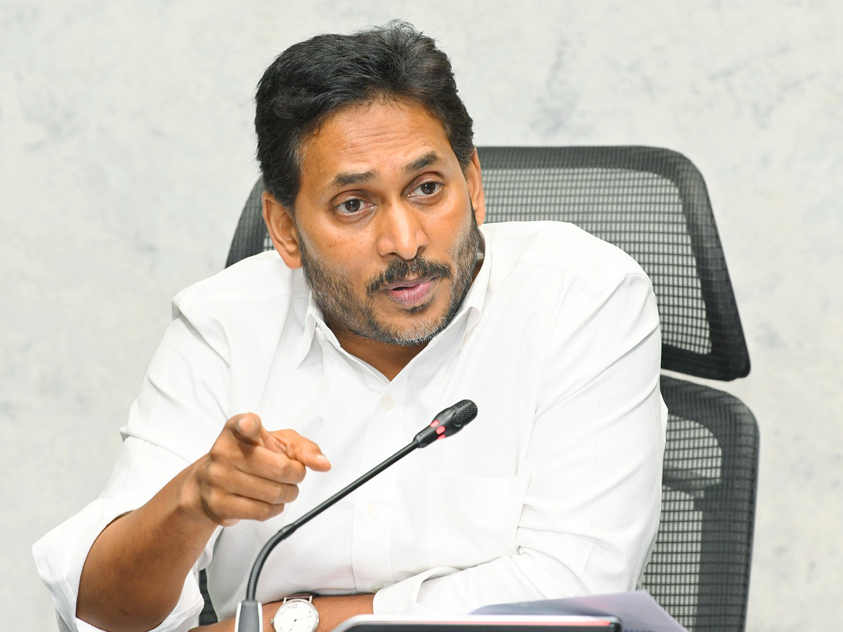 YS Jagan Mohan Reddy Press meet from his Camp Office At Tadepalli Photos12