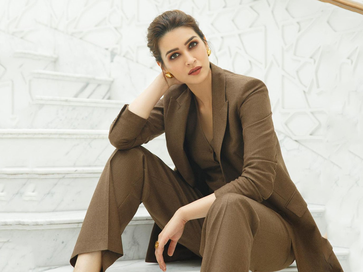 Bollywood Beauty Kriti Sanon Birthday Special Gallery29