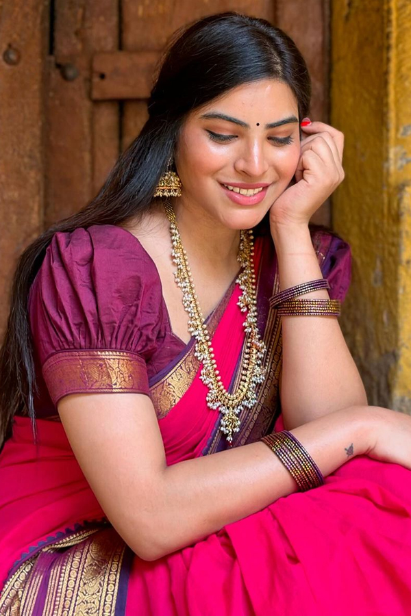 Bigg Boss Priyanka Singh Looks Like A Doll In Saree3