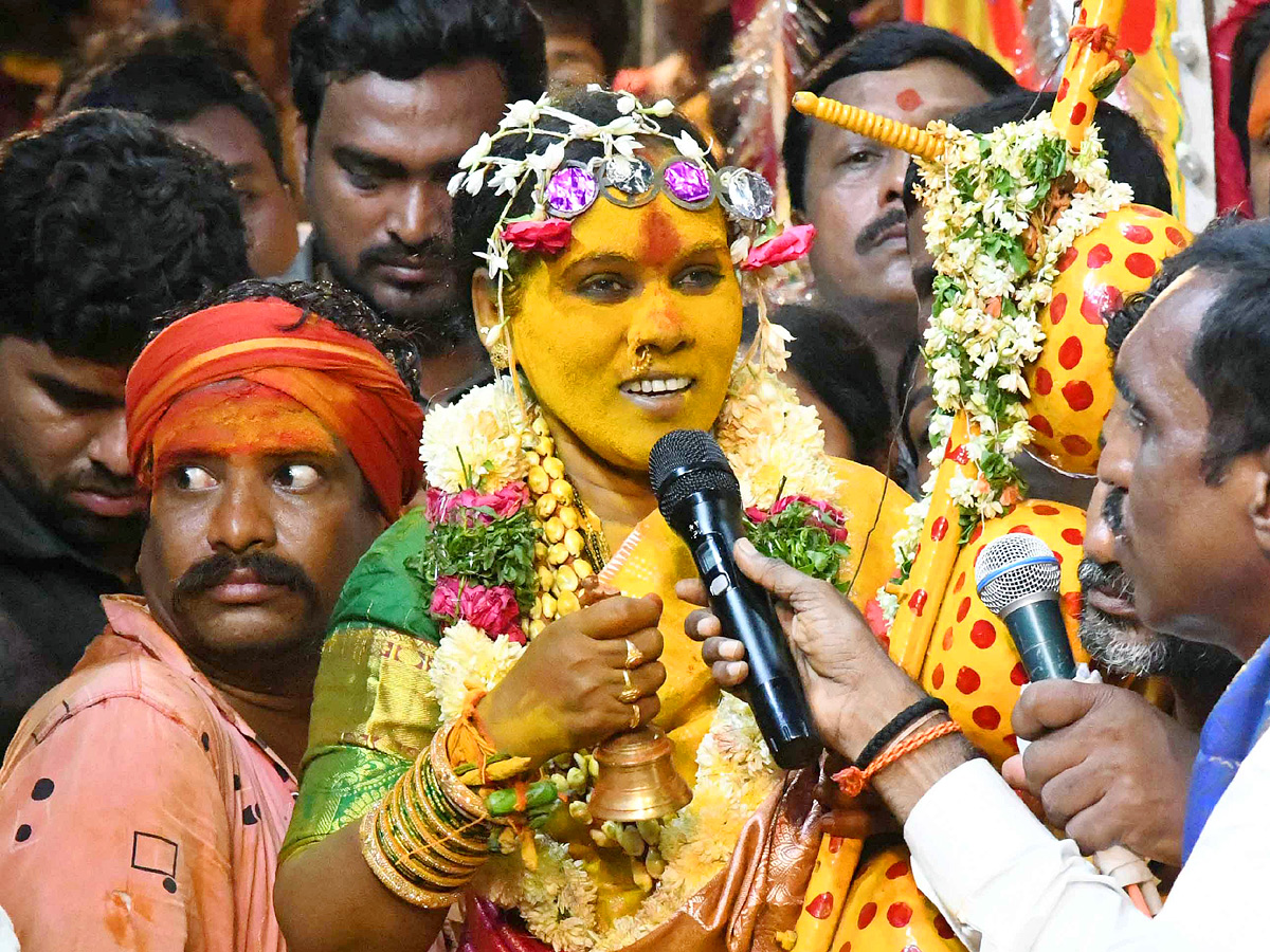 Huge Devotees Throng To Old City Temple For ‘Rangam’ Photos16