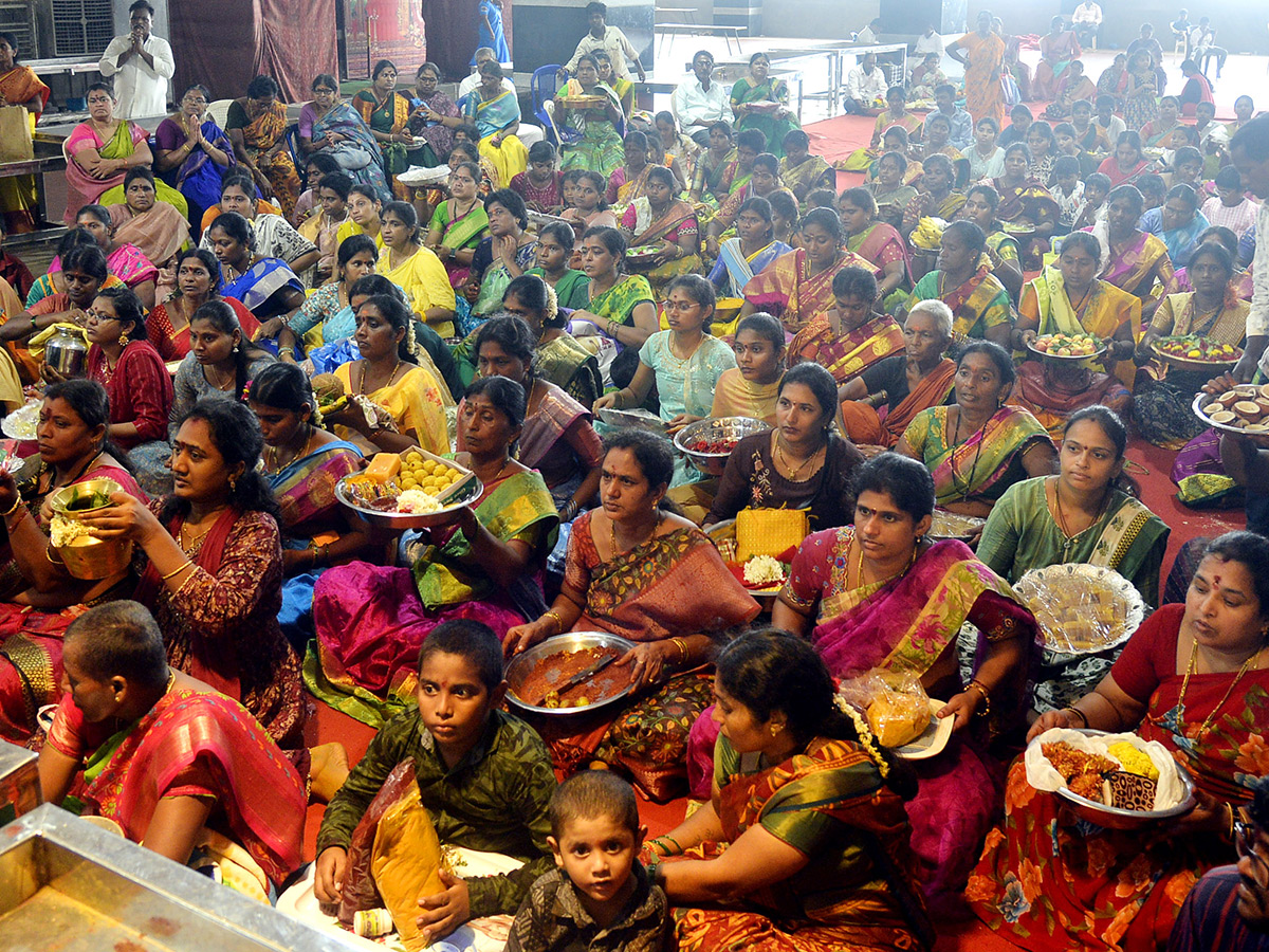 Indrakeeladri Durgamma Ashadam Celebrations Photos12