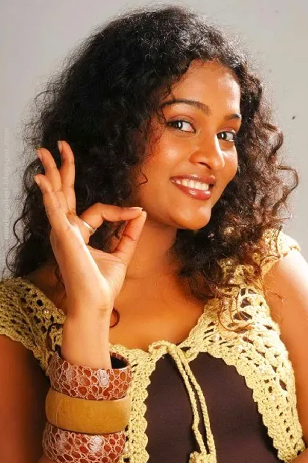 Tollywood Beauty Sonia Deepti Birthday Special Gallery9