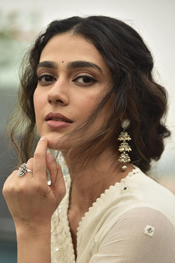 Tollywood Actress Akanksha Singh Birthday Special Gallery2