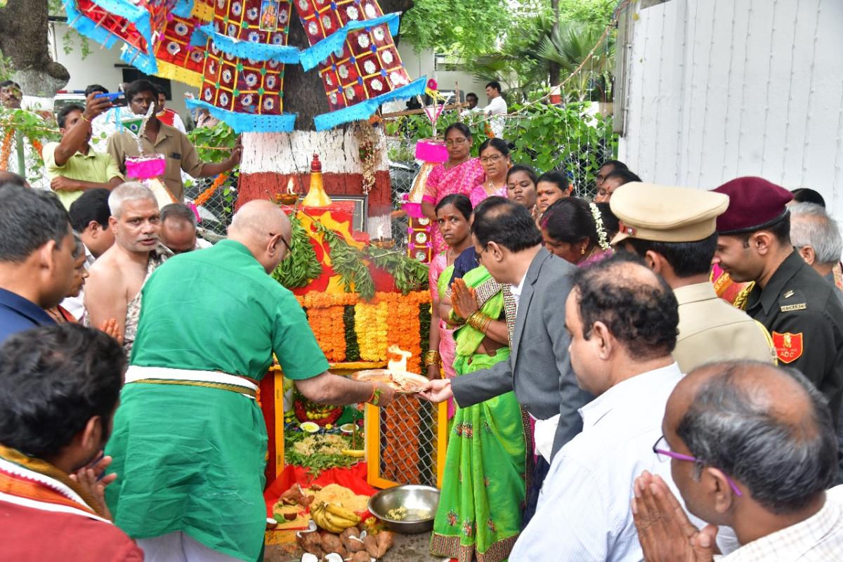 Ashada Bonalu Celebrations At Raj Bhavan Photos3