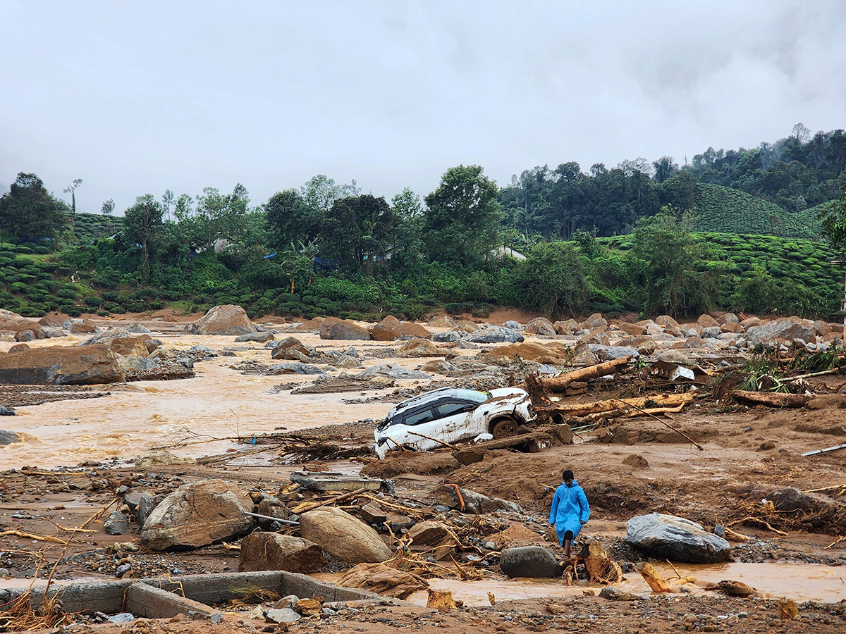 heavy rain in the hilly areas of Wayanad district Kerala Photos19