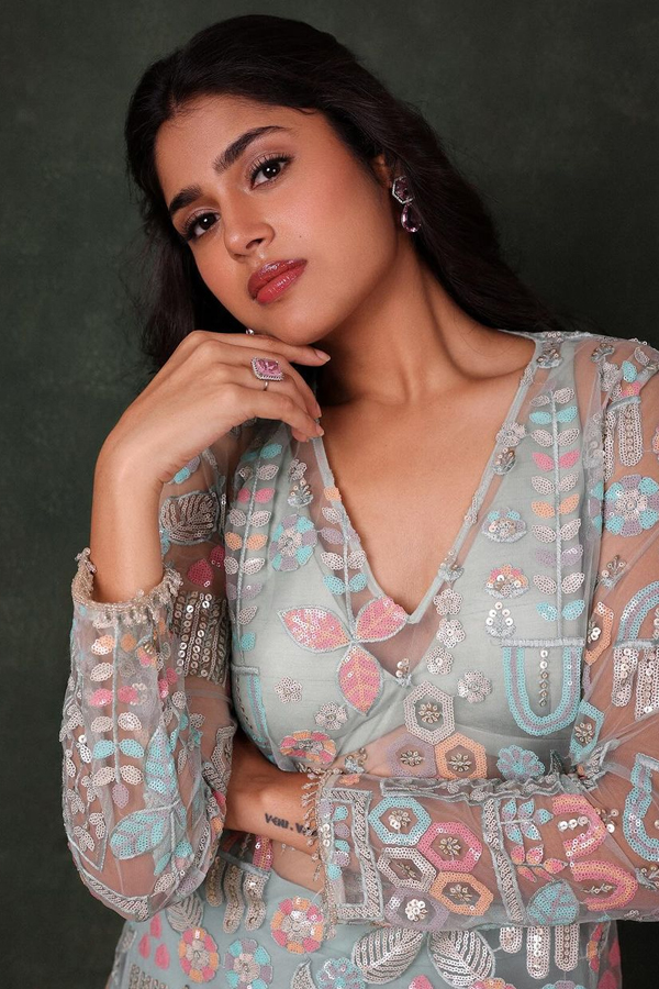 Kalki 2898 Ad Actress Faria Abdullah stylish looks8