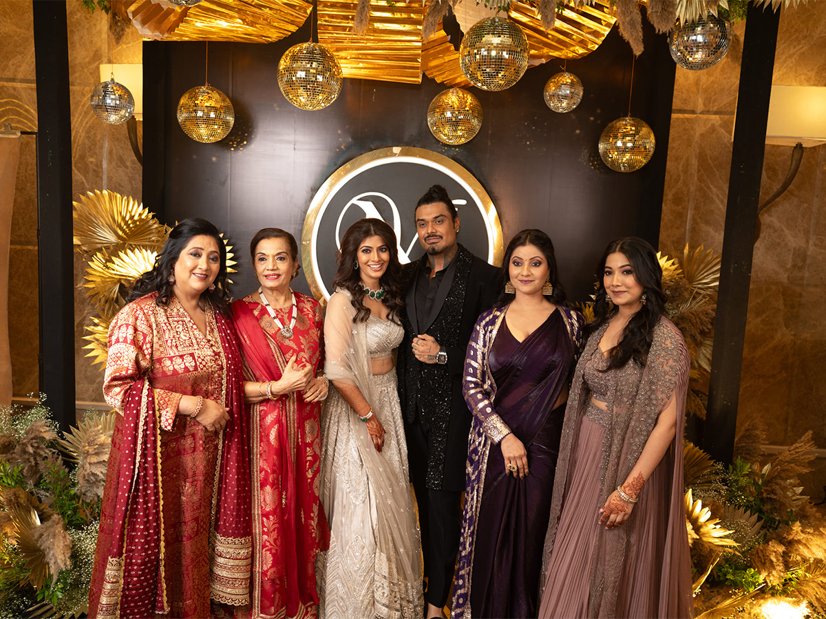 varalaxmi sarathkumar and nicholai sachdev sangeet party photo23