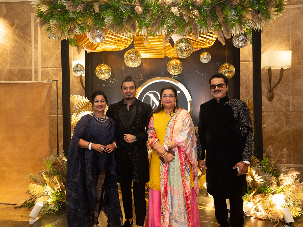 varalaxmi sarathkumar and nicholai sachdev sangeet party photo26