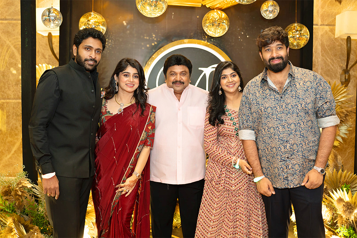 varalaxmi sarathkumar and nicholai sachdev sangeet party photo6