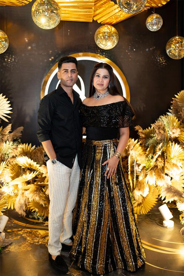 varalaxmi sarathkumar and nicholai sachdev sangeet party photo9