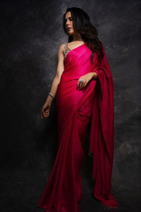 Actress Malvi Malhotra At Thiragabadara Saami Movie Trailer Launch Event12
