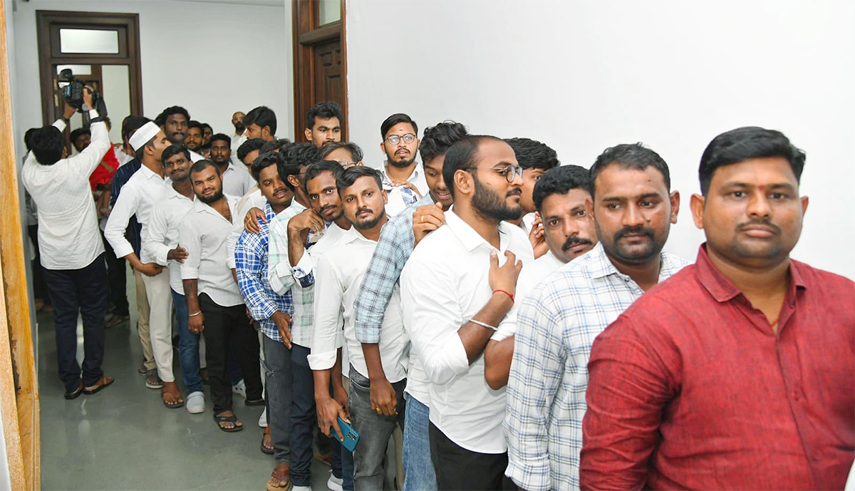 YS Jagan Meets YSRCP Activities At Camp Office Photos20