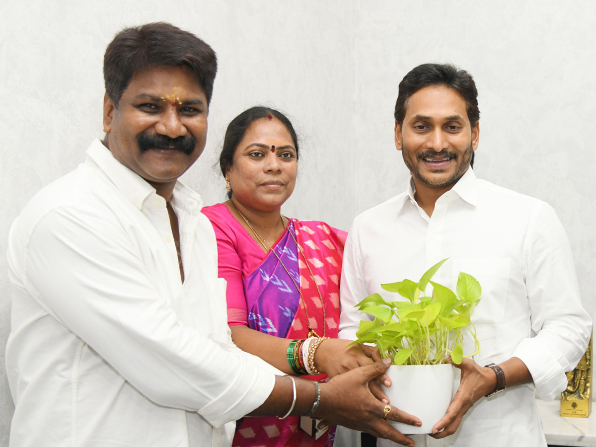 YS Jagan Meets YSRCP Activities At Camp Office Photos25