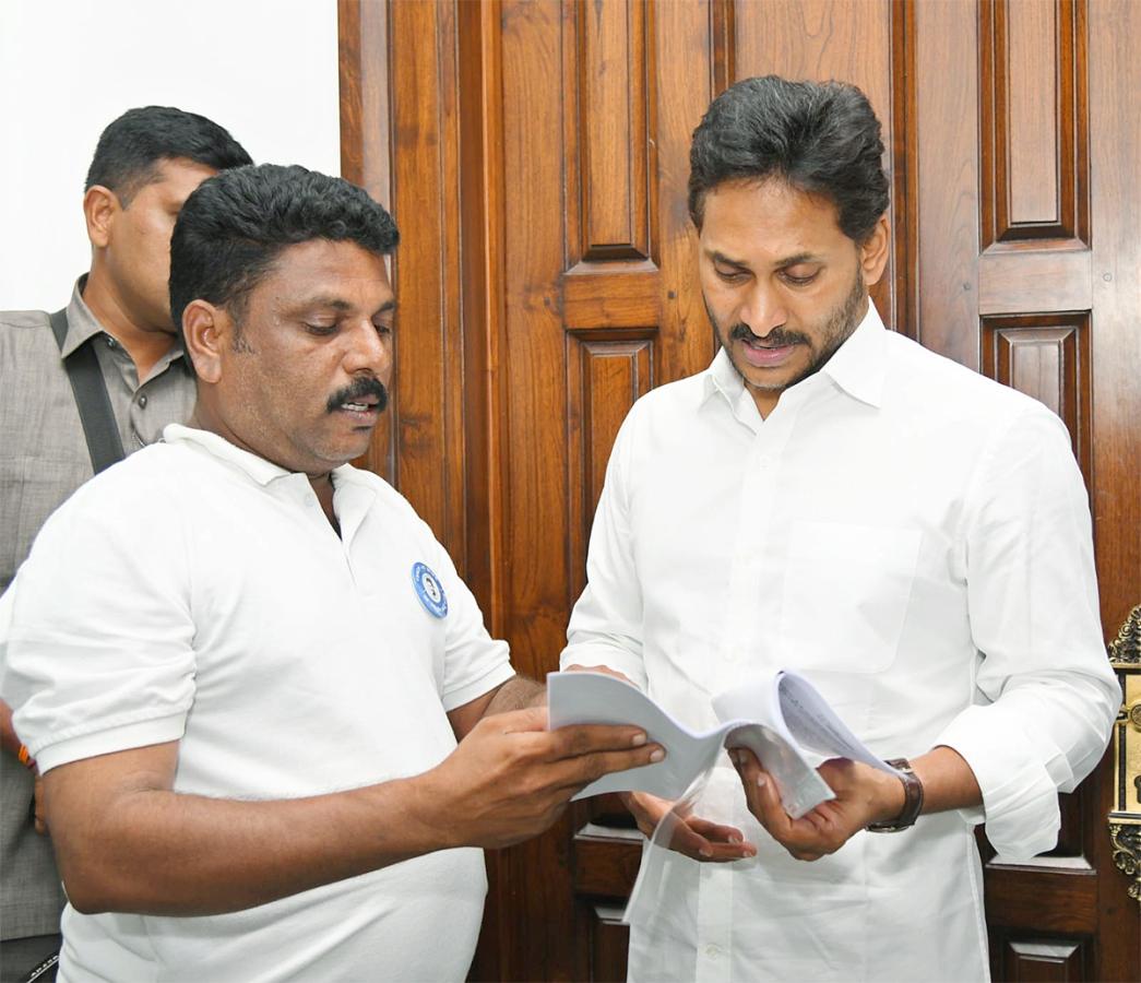 YS Jagan Meets YSRCP Activities At Camp Office Photos3