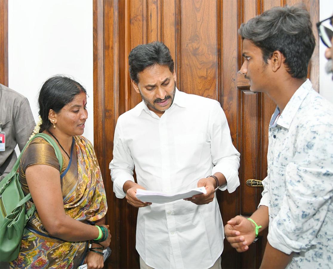 YS Jagan Meets YSRCP Activities At Camp Office Photos7
