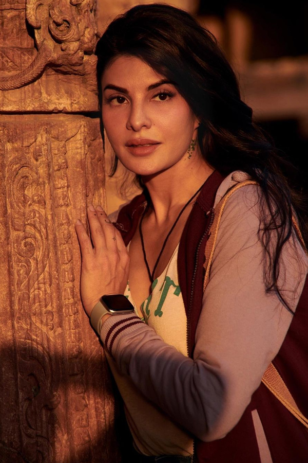 Bollywood Actress Jacqueliene Fernandez Birthday Special Gallery11